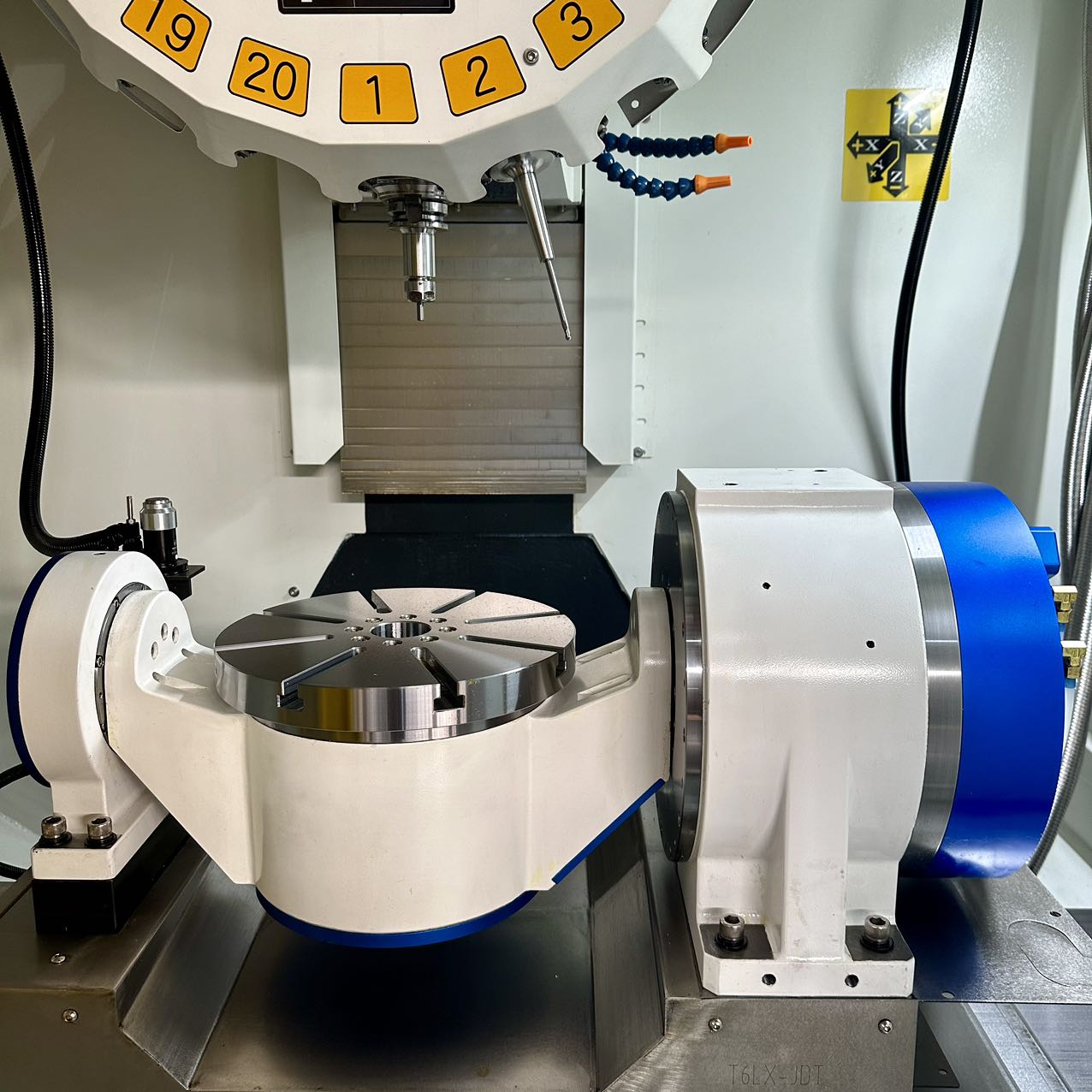 U200T CNC 5轴立式加工中心精密铣床设备复杂曲面工业零件制造专业