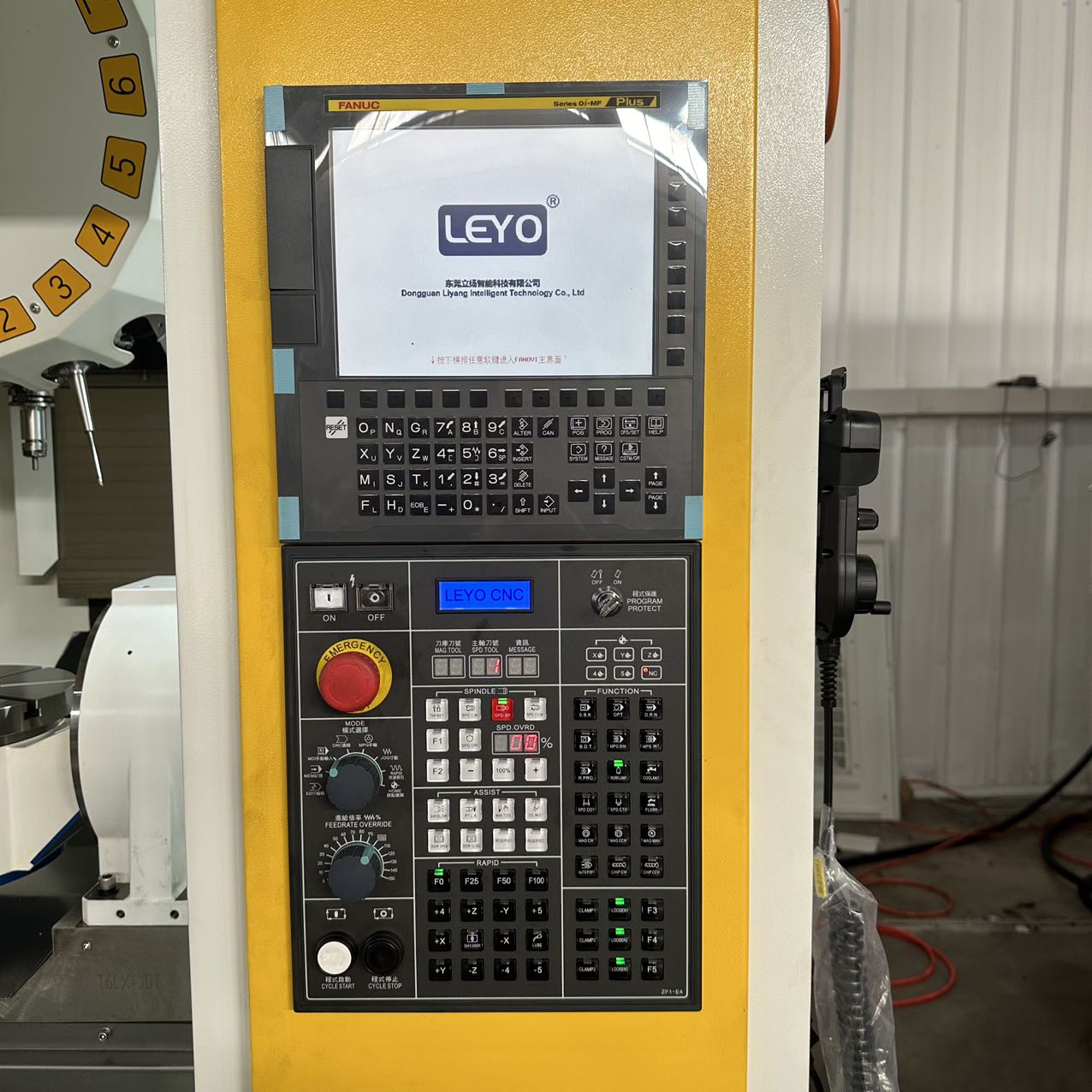 U200T CNC 5轴立式加工中心精密铣床设备复杂曲面工业零件制造专业